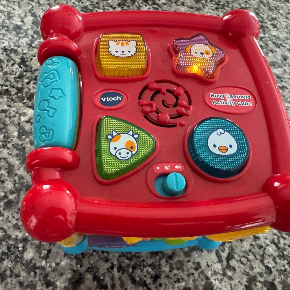 V tech Busy Learners Activity Cube - Red and Blue